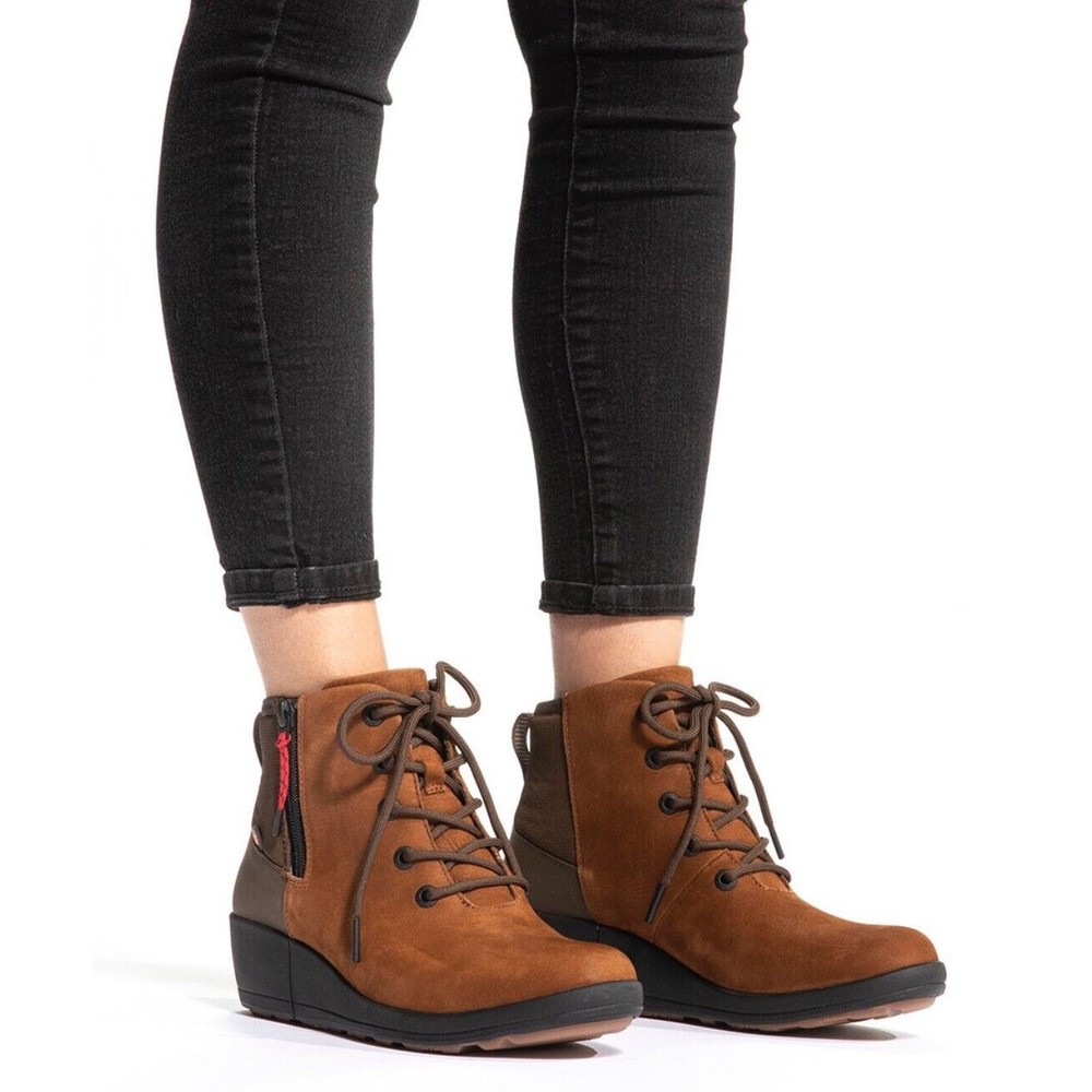 NWOT Bogs Vista Rugged Wedge Lace Women's Casual Boots Brown Cognac Multi Sz 7